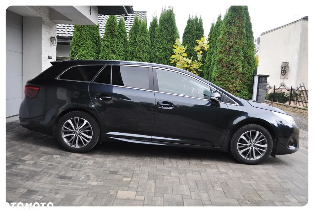 Toyota Avensis Touring Sports 1.8 Business Edition - 14