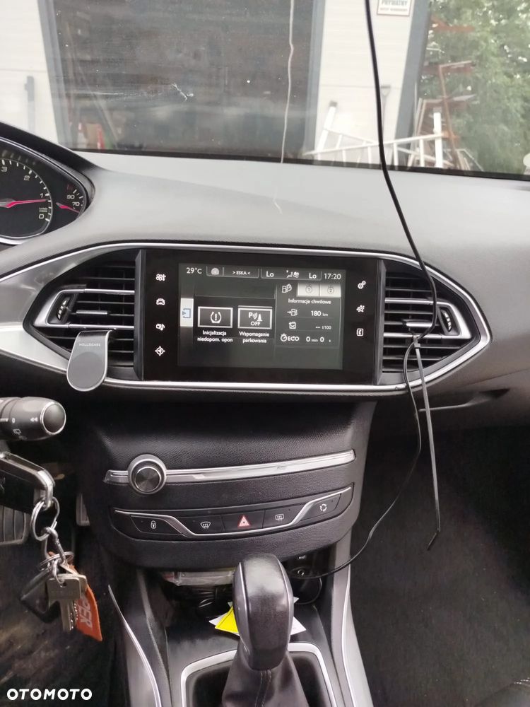 Peugeot 308 SW 1.6 BlueHDi Active S&S - 20