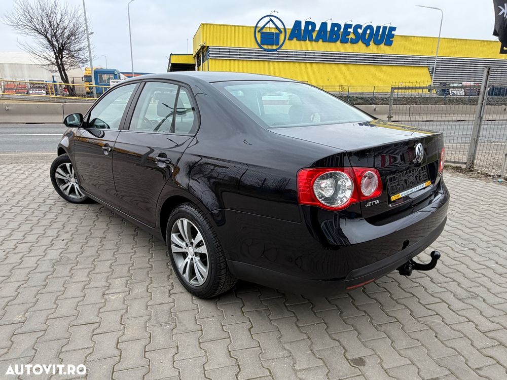 Volkswagen Jetta 1.9 TDI DPF United - 4
