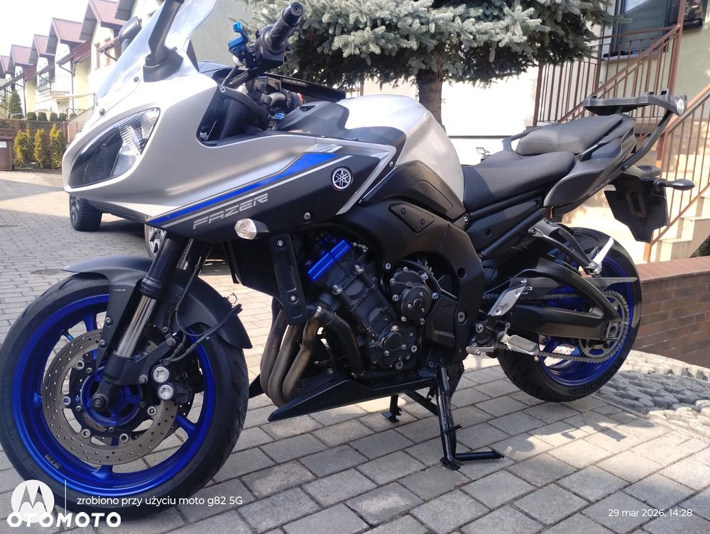 Yamaha FZ8 - 11