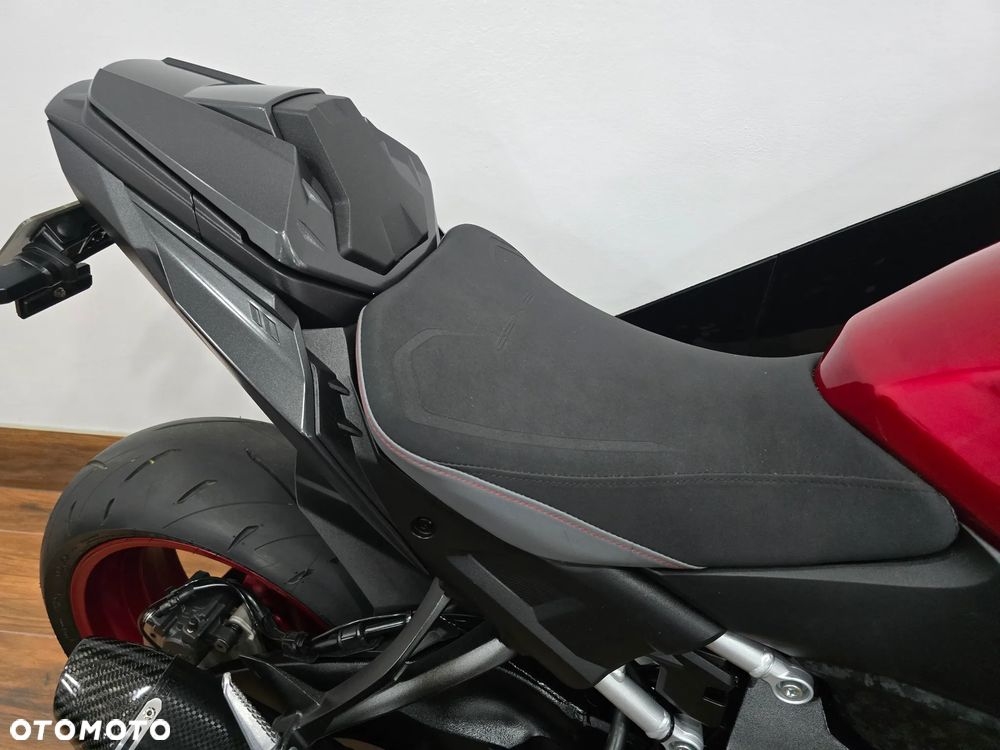 Suzuki GSX - 15