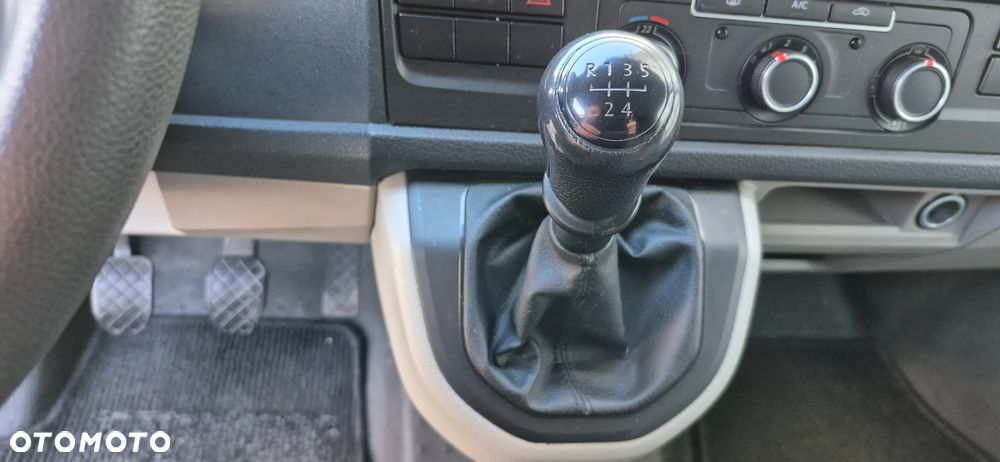 Volkswagen Transporter - 27