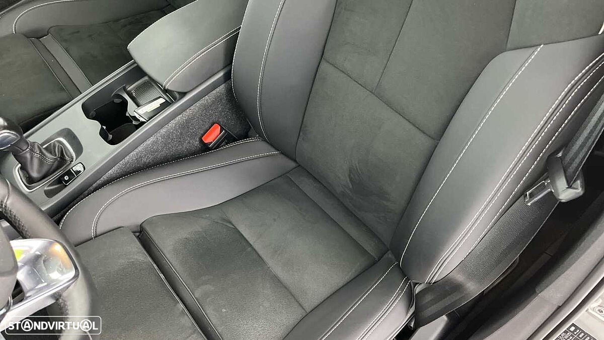 Volvo XC 40 - 23