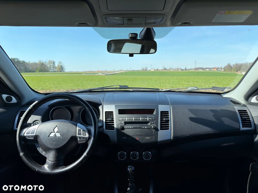Mitsubishi Outlander 2.0 DID Intense - 19
