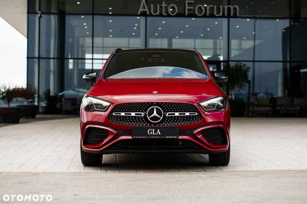 Mercedes-Benz GLA - 5