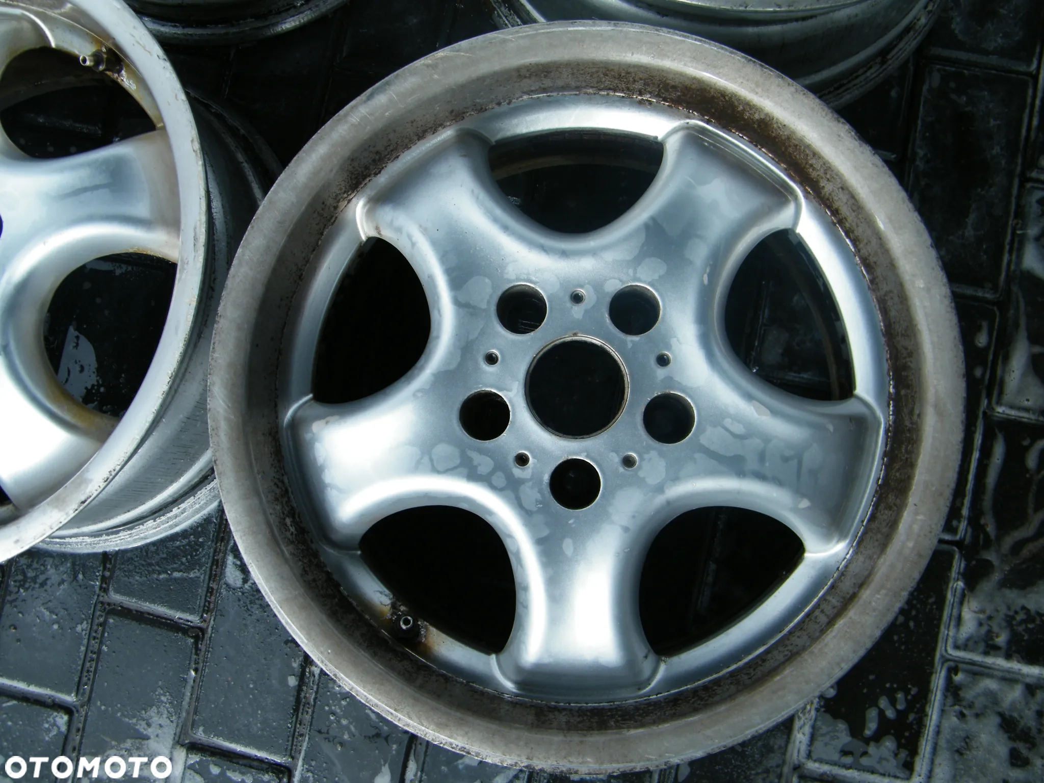 Felgi aluminiowe alufelgi komplet 5x110 ET35 / 7,5J x 16 otwór 72 - 3
