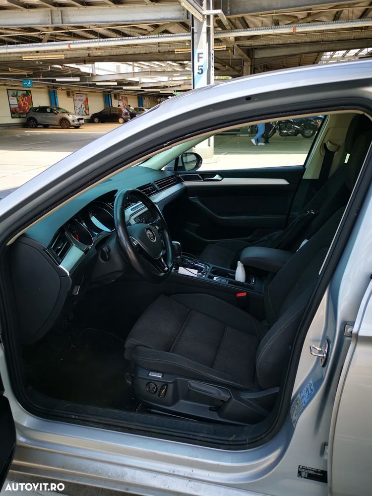 Volkswagen Passat 2.0 TDI DSG Comfortline - 9
