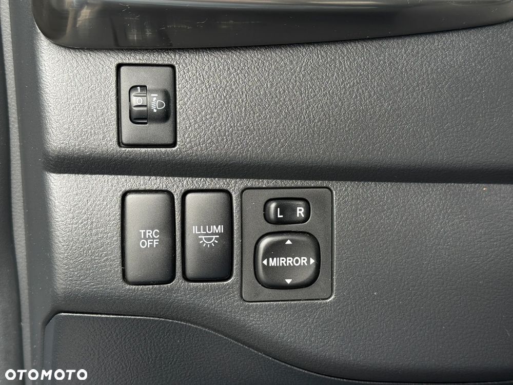 Daihatsu Materia - 14