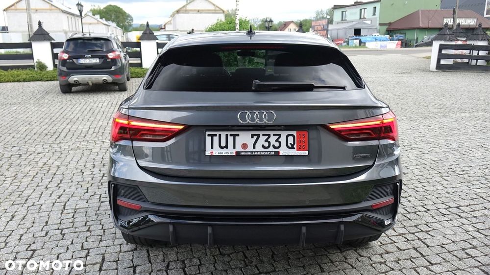 Audi Q3 Sportback - 14