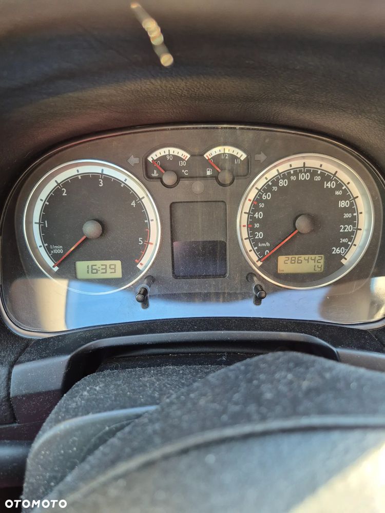 Volkswagen Golf 1.9 TDI Comfortline - 14