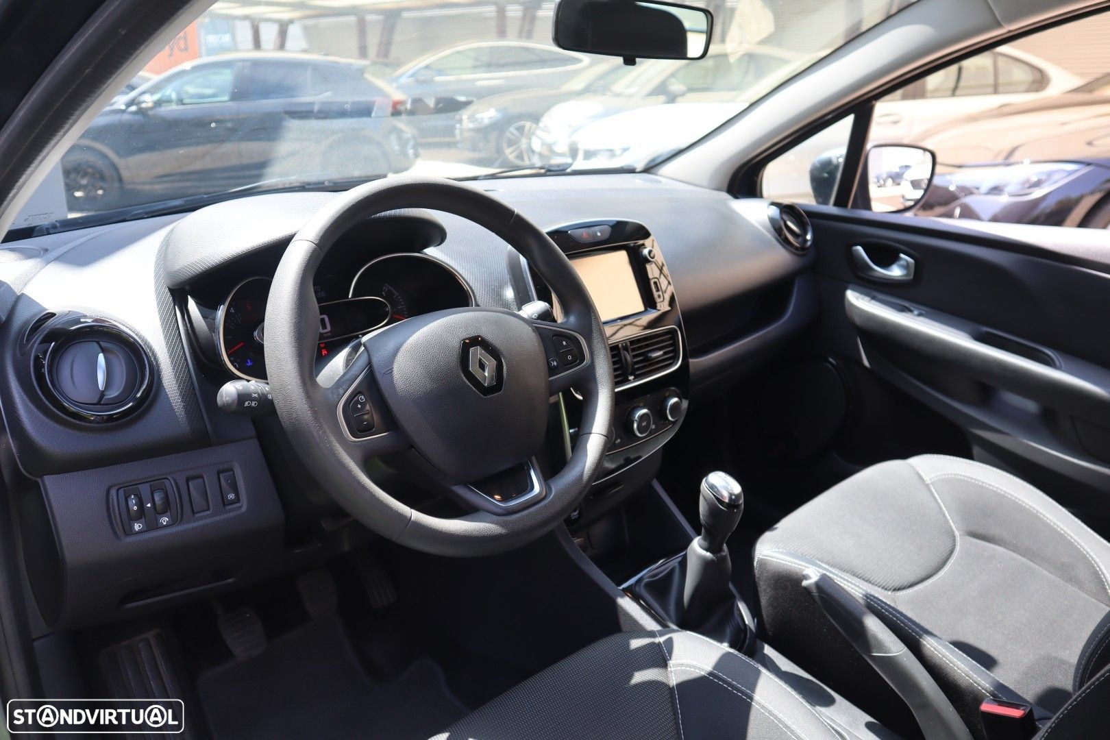 Renault Clio 1.5 dCi Zen - 25