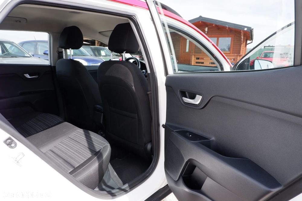 Kia Stonic 1.4 L - 10