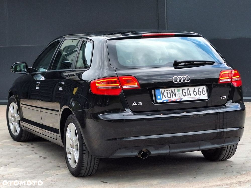 Audi A3 Sportback - 4