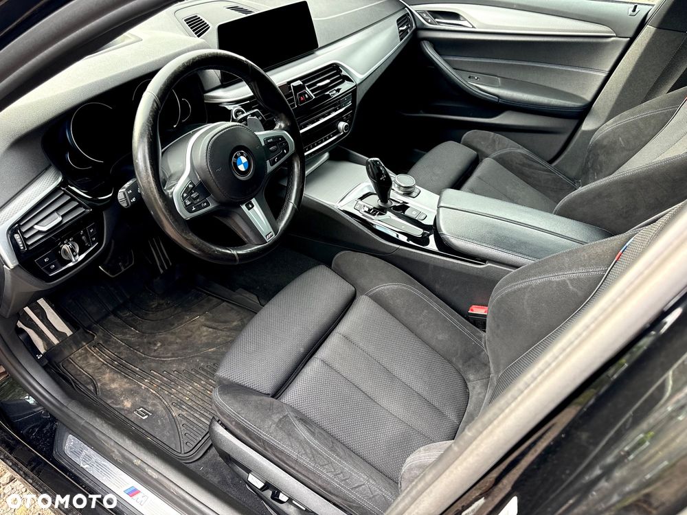 BMW Seria 5 525d M Sport sport - 10