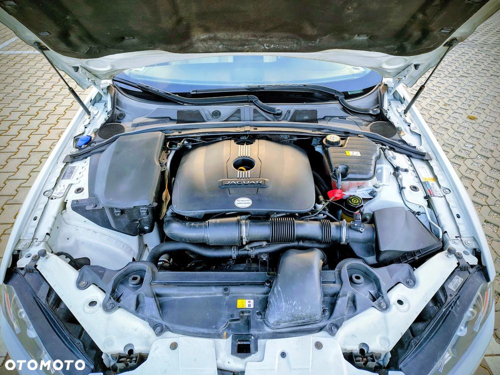 Jaguar XF 2.0 T Premium Luxury - 18