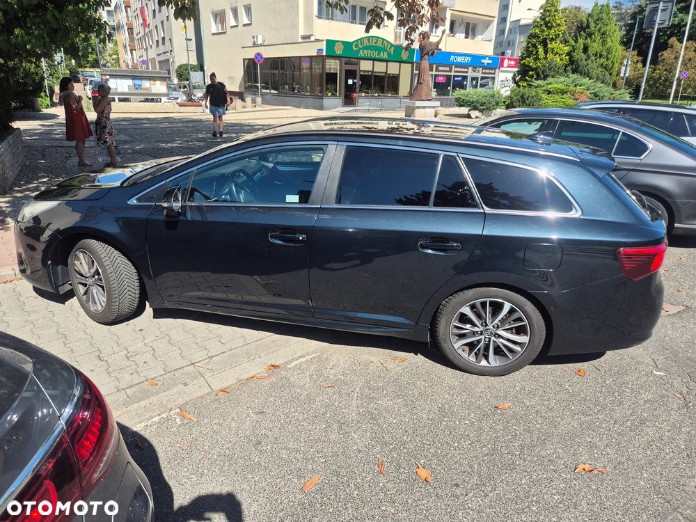 Toyota Avensis 1.8 Prestige MS - 3