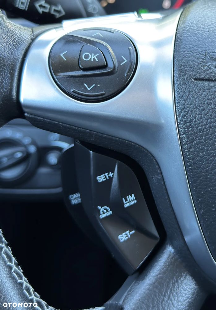 Ford Kuga 2.0 TDCi 4x4 Titanium - 21