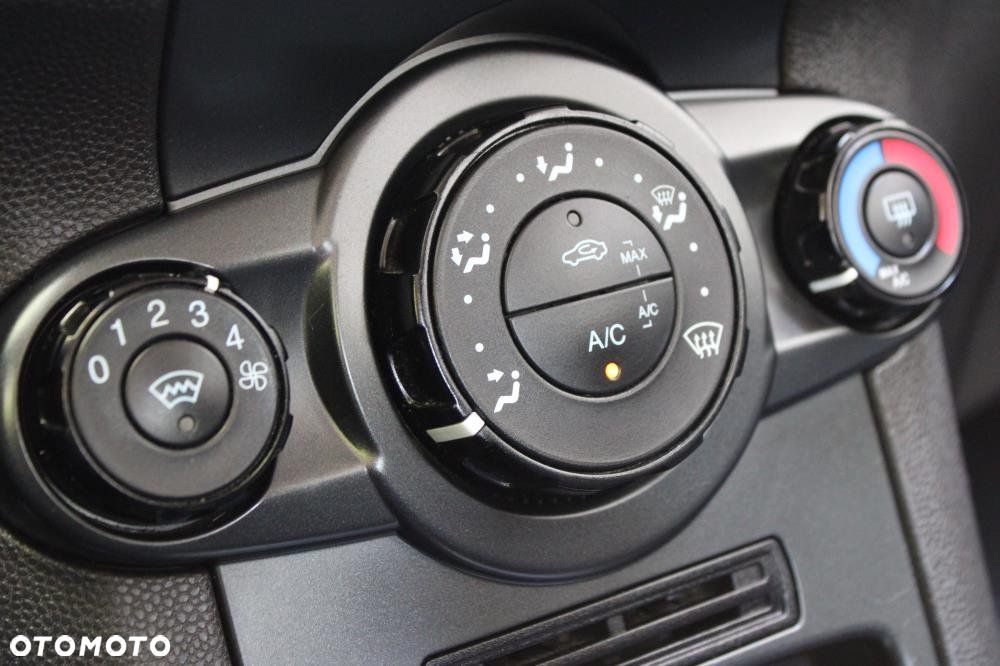 Ford Fiesta - 16