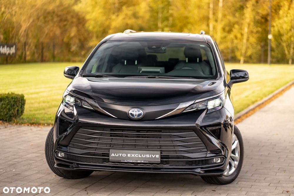 Toyota Sienna - 3