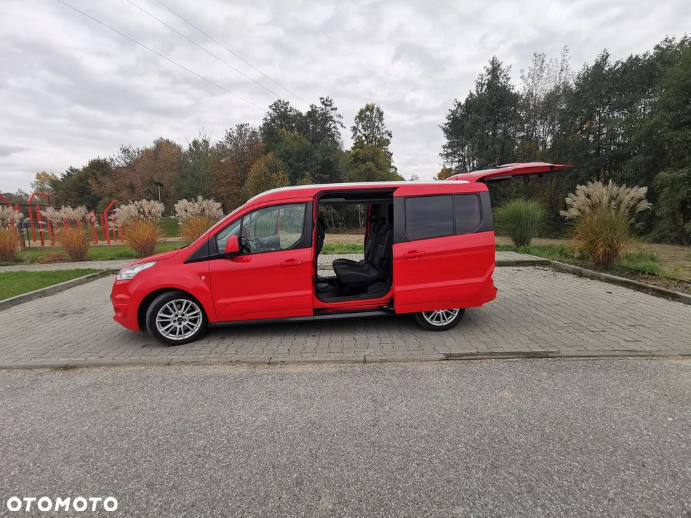 Ford Tourneo Connect Grand - 16