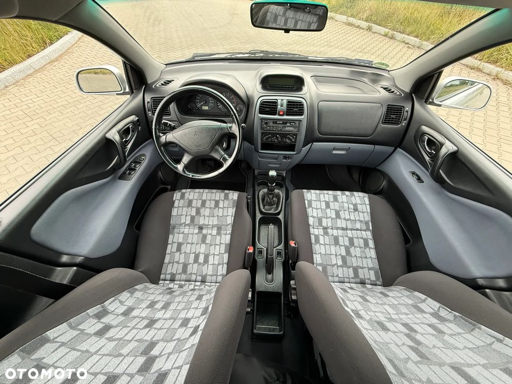 Mitsubishi Space Star 1.6 Avance - 18