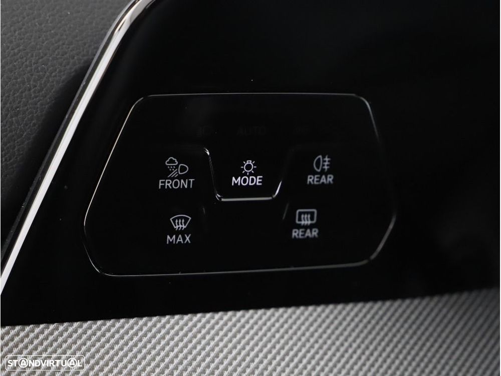 VW Golf 1.5 TSI e-Hybrid GTE DSG - 11