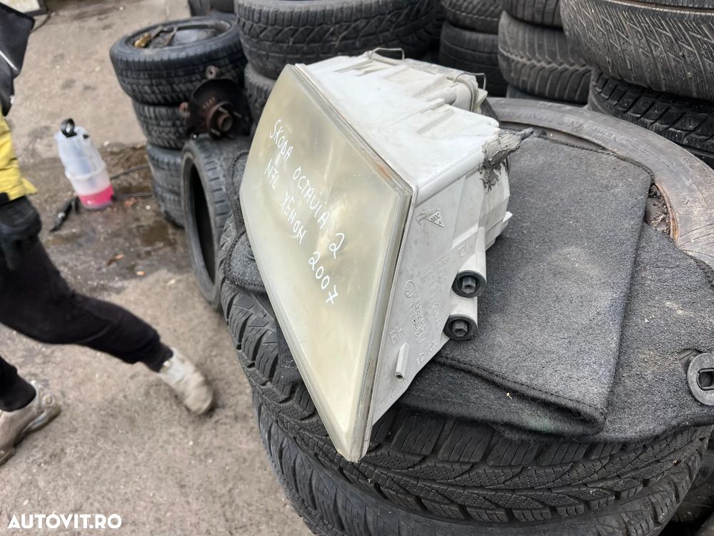 Far dreapta fata Skoda Octavia 2 non facelift xenon Europa - 5