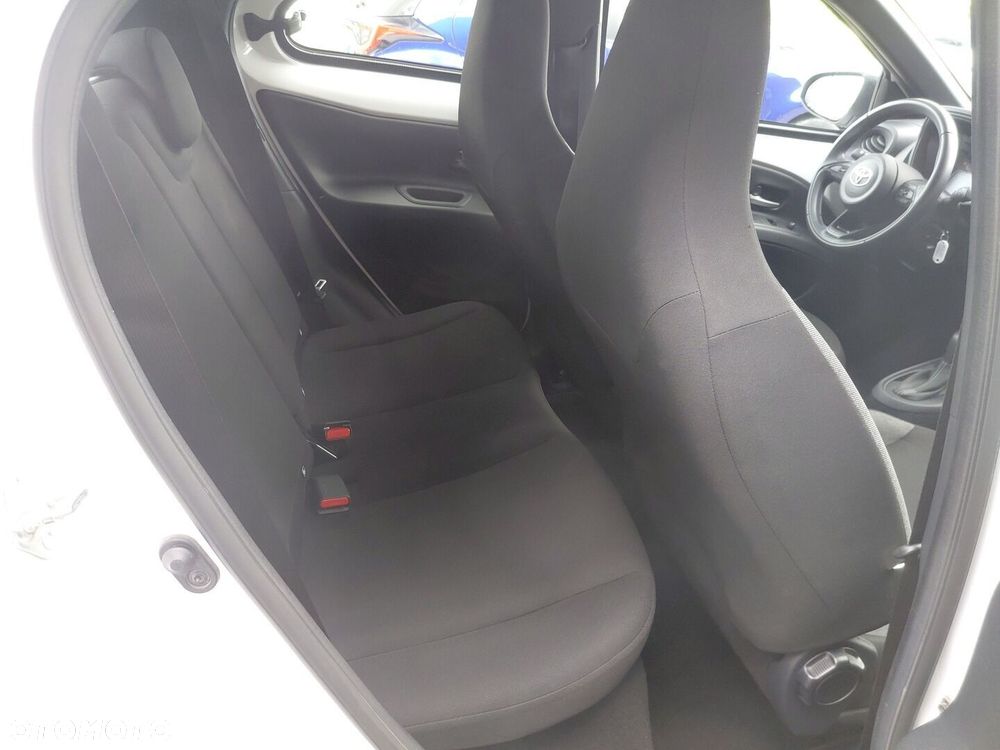 Toyota Aygo X - 10