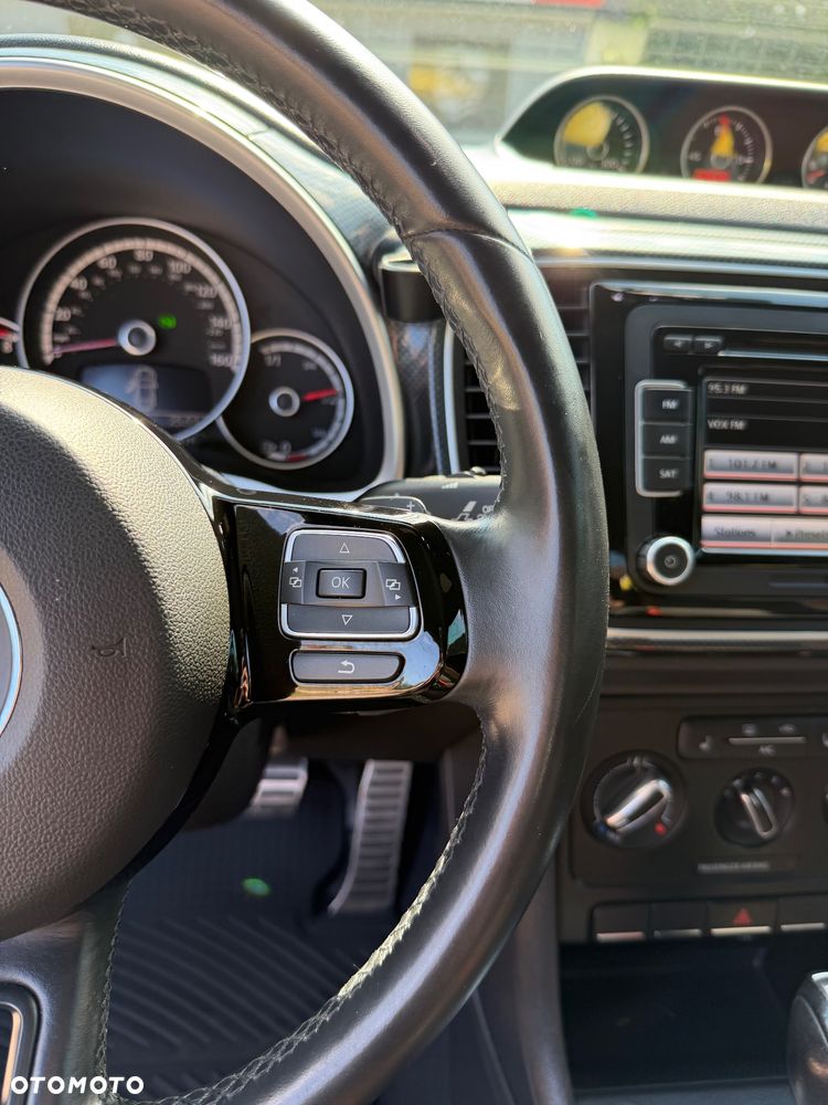 Volkswagen New Beetle - 18