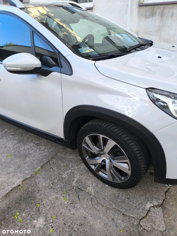 Peugeot 2008 1.2 Pure Tech Allure S&S EAT6 - 12