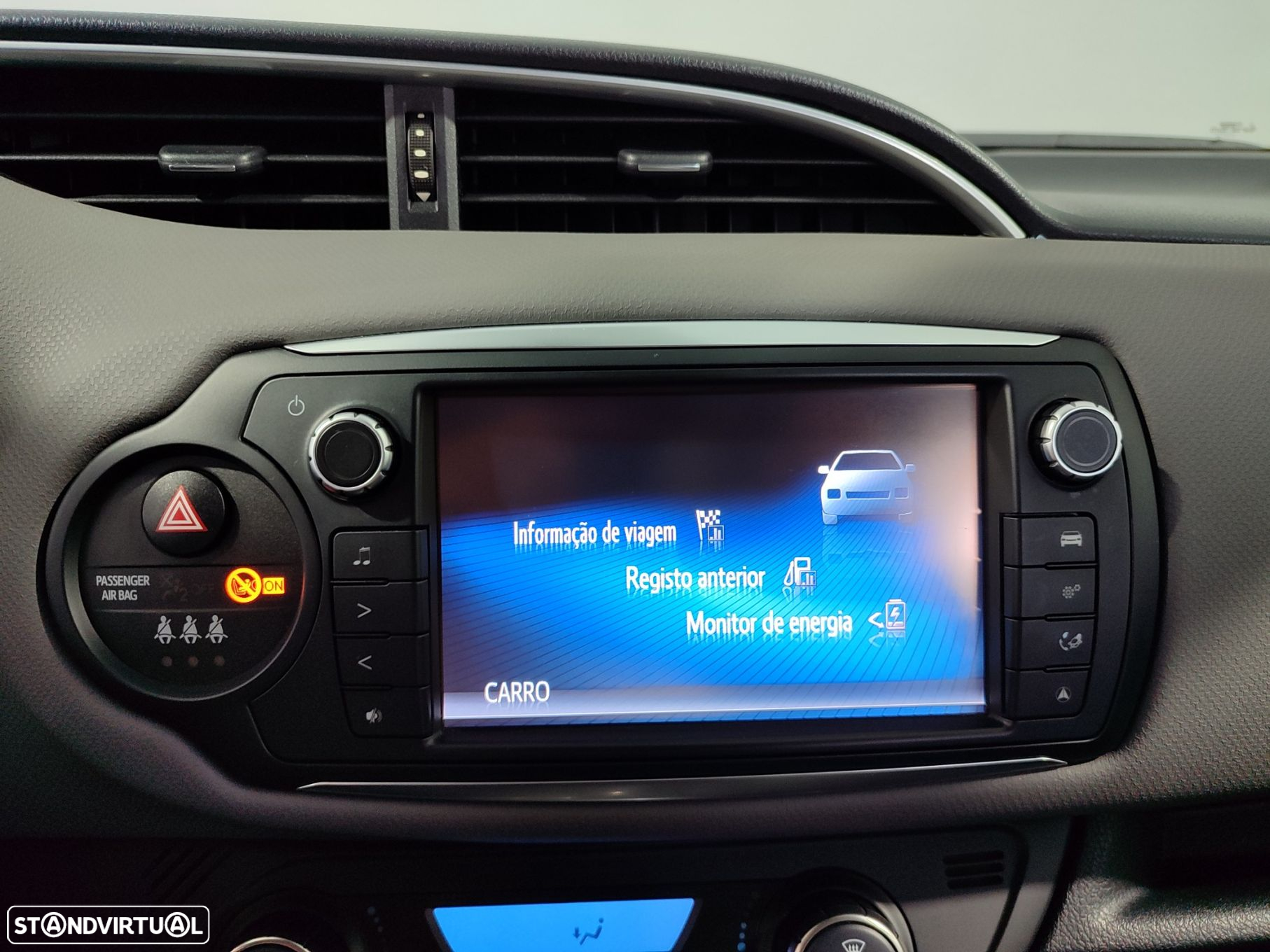 Toyota Yaris 1.5 HSD Comfort - 23