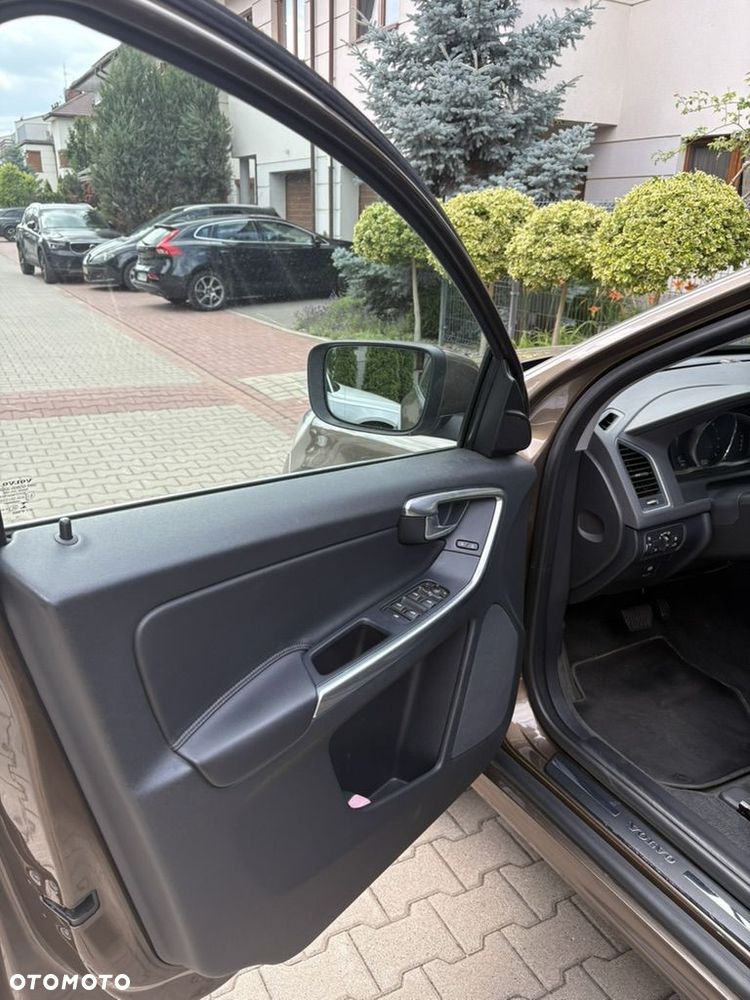 Volvo XC 60 D4 Drive-E Summum - 11