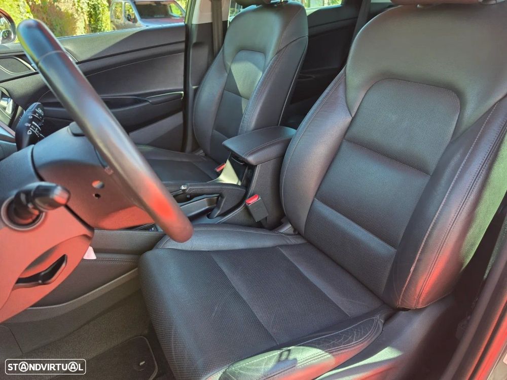 Hyundai Tucson 1.7 CRDi Executive - 8