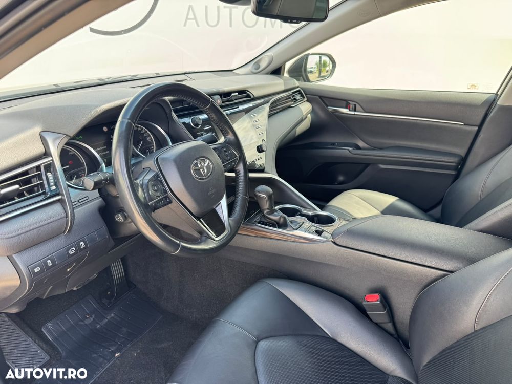 Toyota Camry 2.5 Dynamic - 9