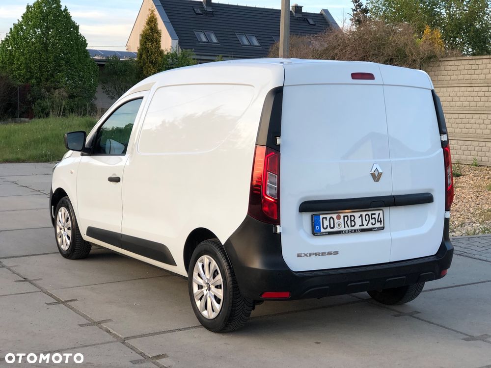 Renault Express - 18