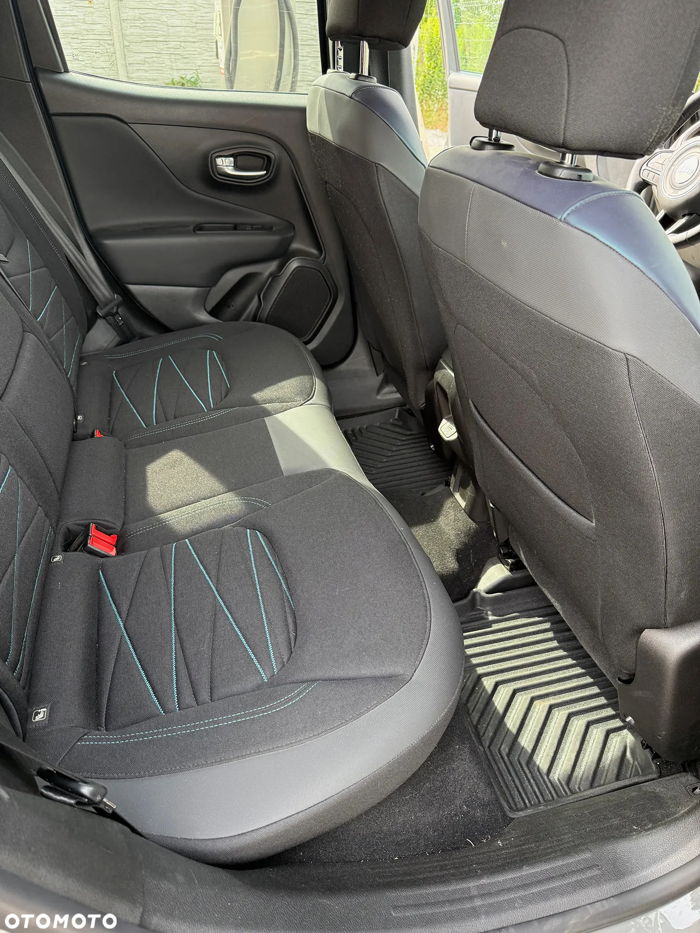 Jeep Renegade 1.5 T4 mHEV Upland FWD S&S DCT - 17