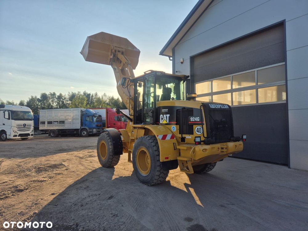 Zeppelin CAT 924G 4x4 ładowarka - 5