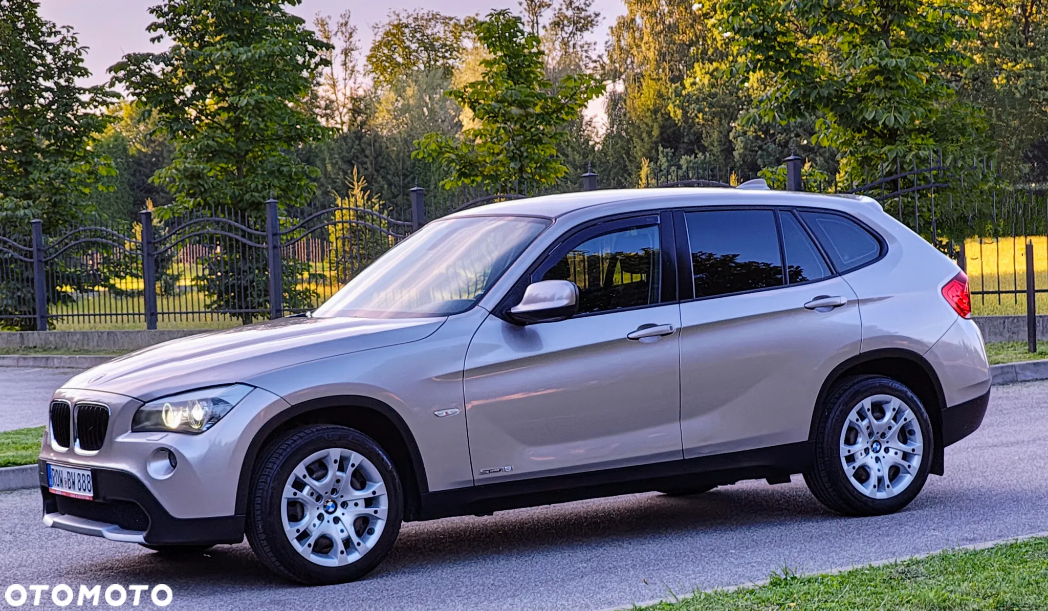 BMW X1 sDrive18i - 11