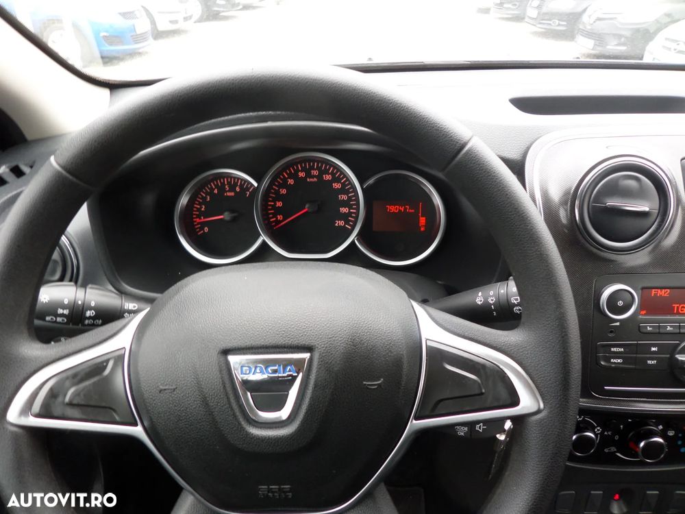 Dacia Sandero - 33