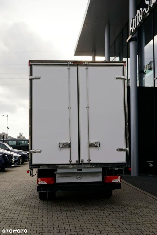 Mercedes-Benz Sprinter - 6