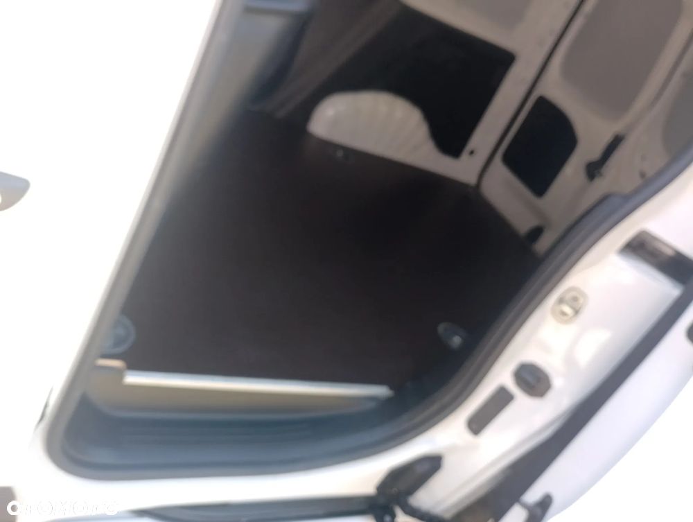 Toyota Proace city - 32