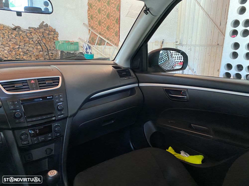 Suzuki Swift 1.2 VVT GLX - 10