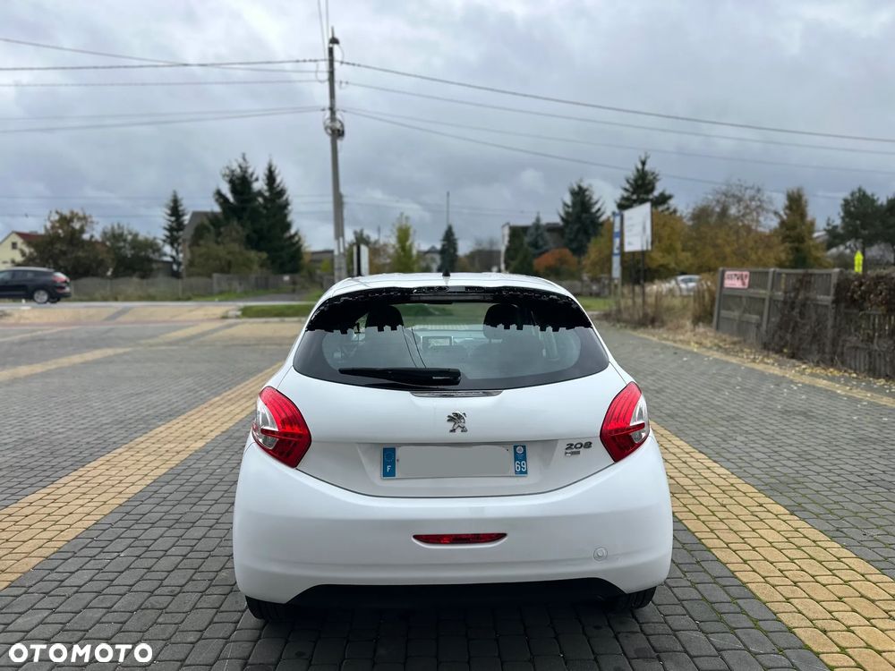 Peugeot 208 e-HDi FAP 92 Stop&Start Allure - 14