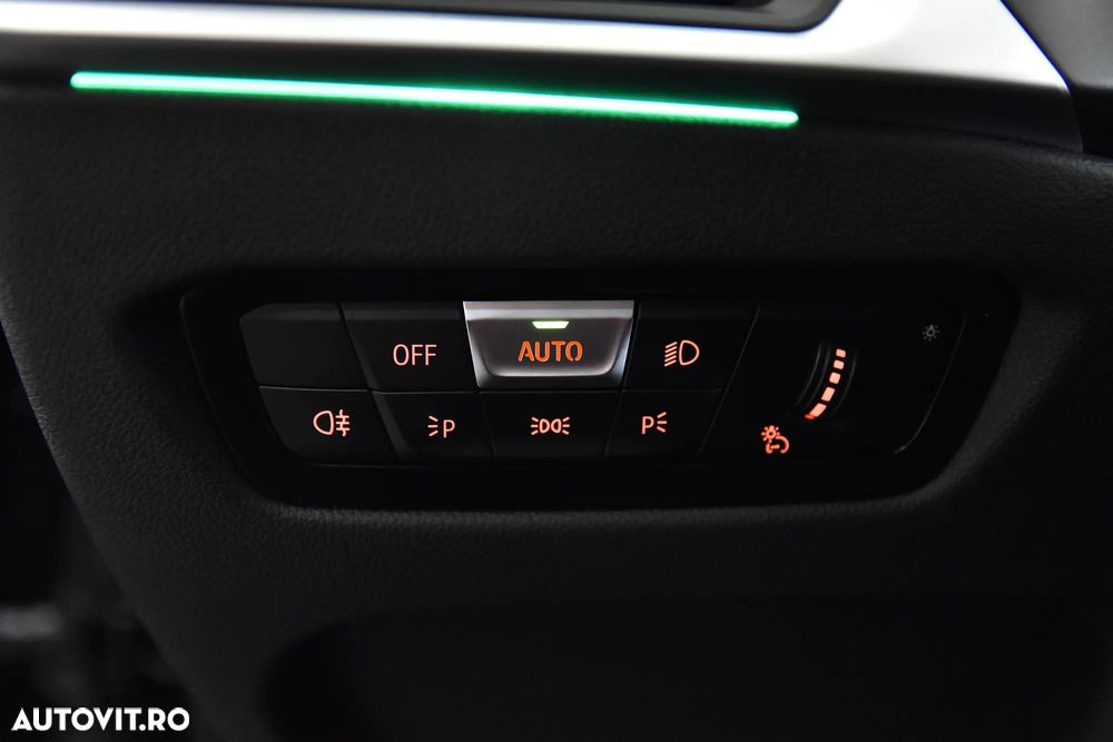 BMW Seria 3 320i xDrive AT - 15