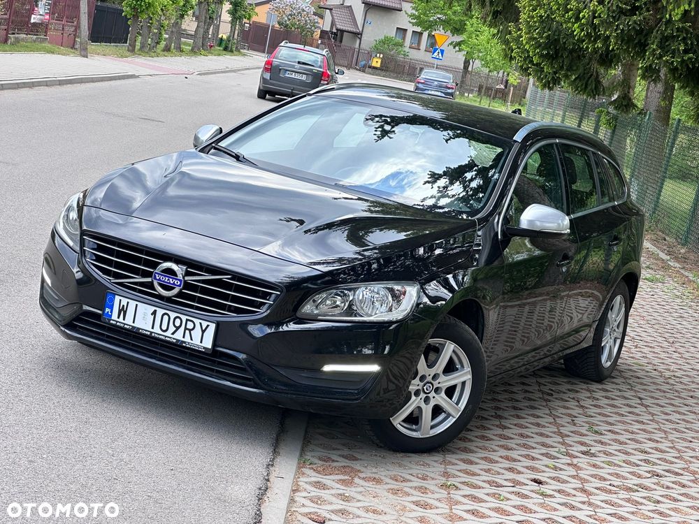 Volvo V60 D2 Summum - 2