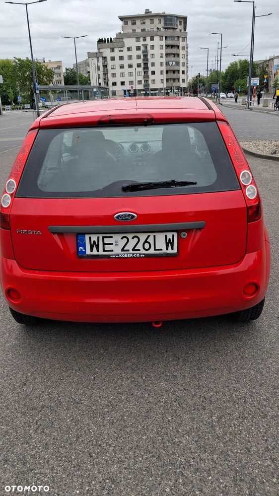 Ford Fiesta 1.3 Ambiente - 4