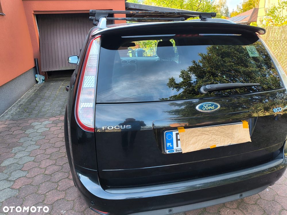 Ford Focus 2010 photo 4