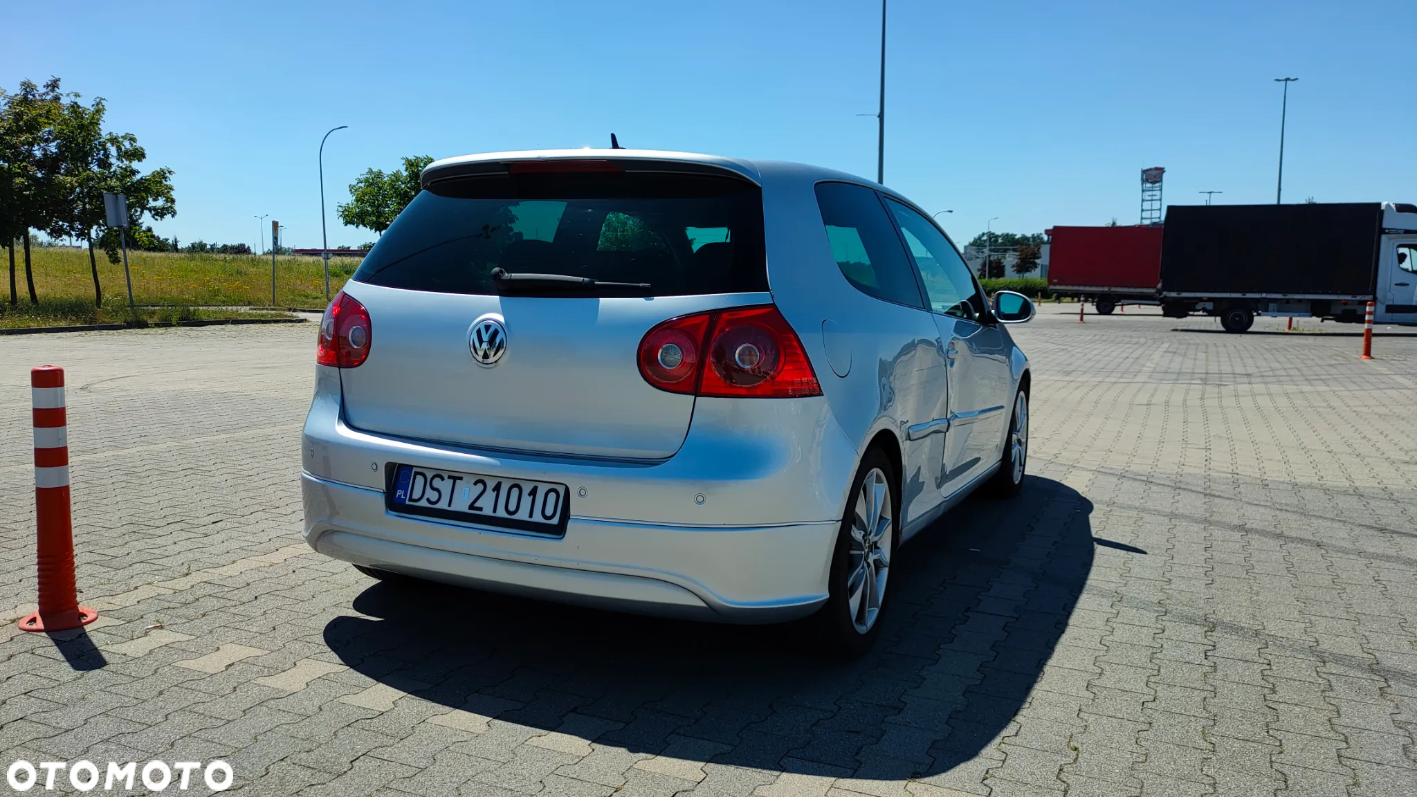 Volkswagen Golf 2.0 FSI Individual - 4