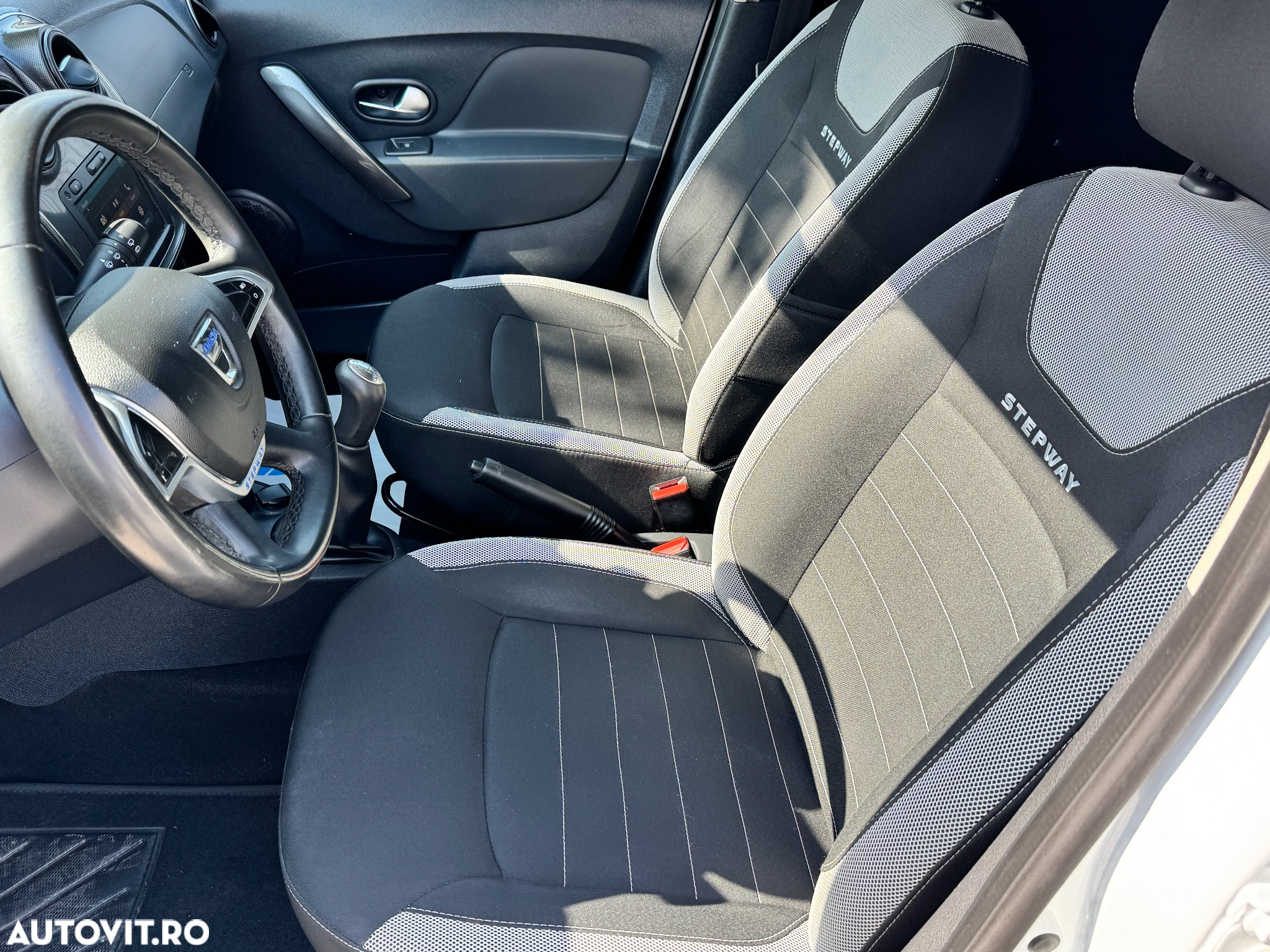 Dacia Sandero Stepway TCe 90 Prestige - 13