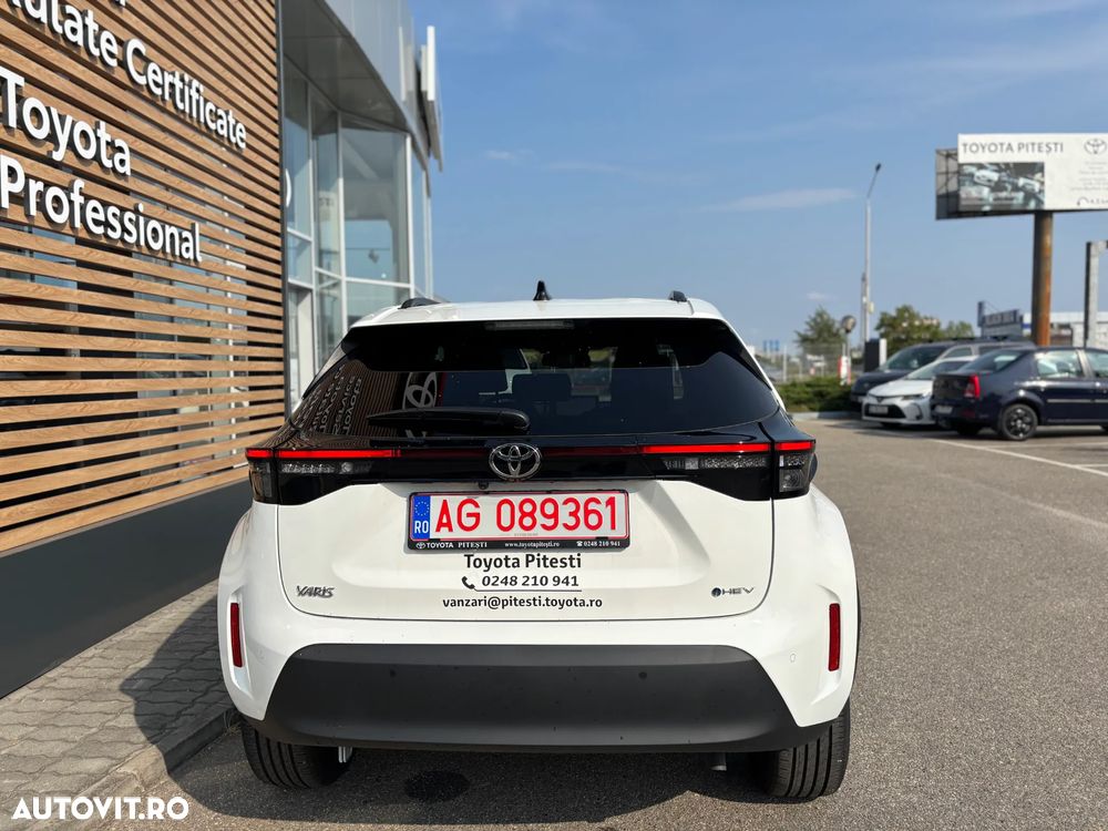 Toyota Yaris Cross 1.5 VVT-i HSD 4x2 Dynamic - 8